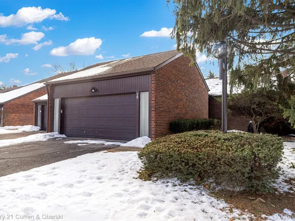 15 Kimberly Ln #56, Dearborn, MI 48120