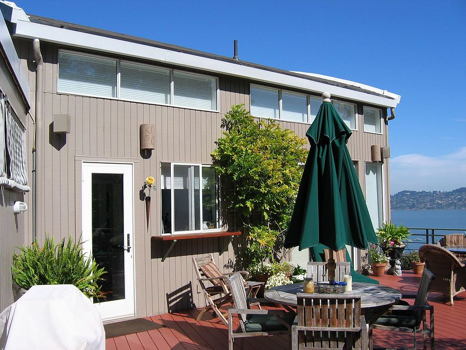 2nd image of 40 Toyon Ln