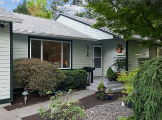 2726 SW Ridge Dr, Portland, OR 97219