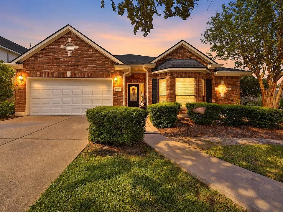 402 Prattwood Ct
