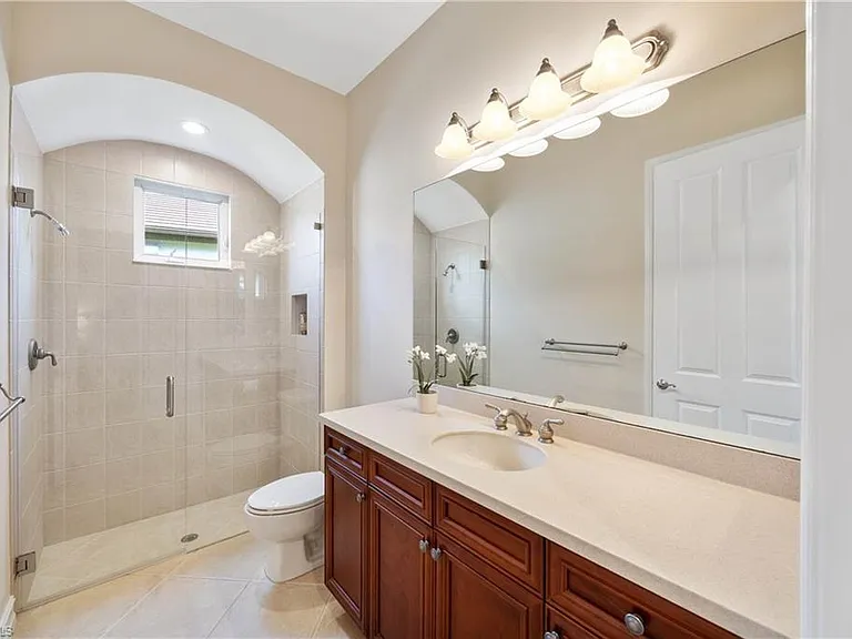 8950 Shenendoah Cir — Photo 25