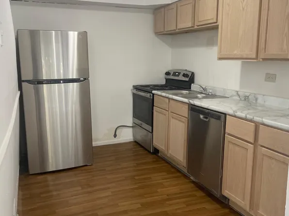 4281 W 76th St #104, Chicago, IL 60652