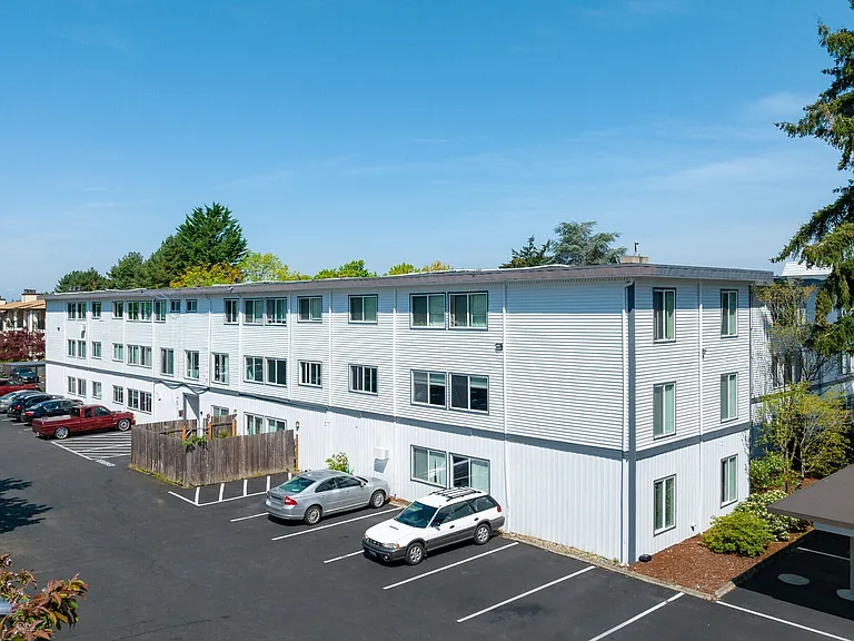 The Ridge at Bellevue — Photo 2