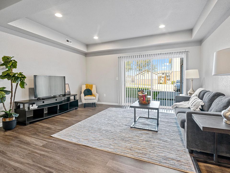 Willow Falls Apartments 1003 Bluegrass Cir Cedar Falls IA Zillow