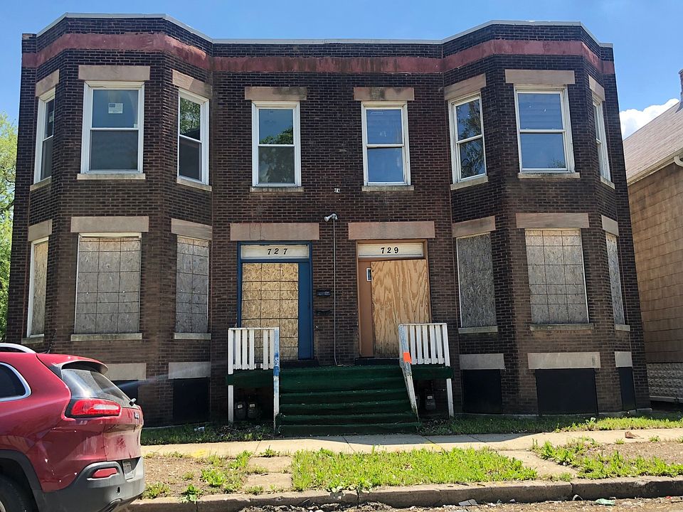 2nd image of 729 W 50th St