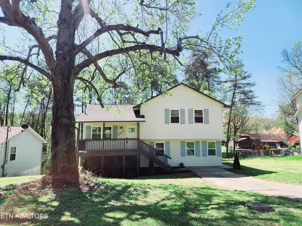 6633 Bay Circle Dr, Knoxville, TN 37918