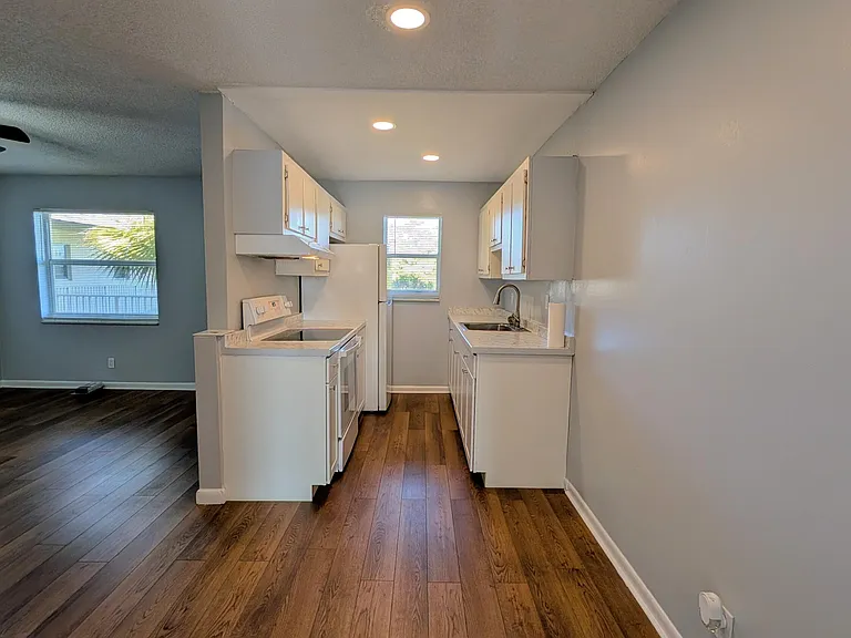 2301 SE 4th St #15 — Photo 10