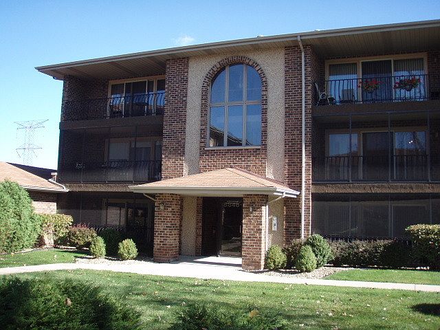 1st image of 8846 W 140th St APT 1D