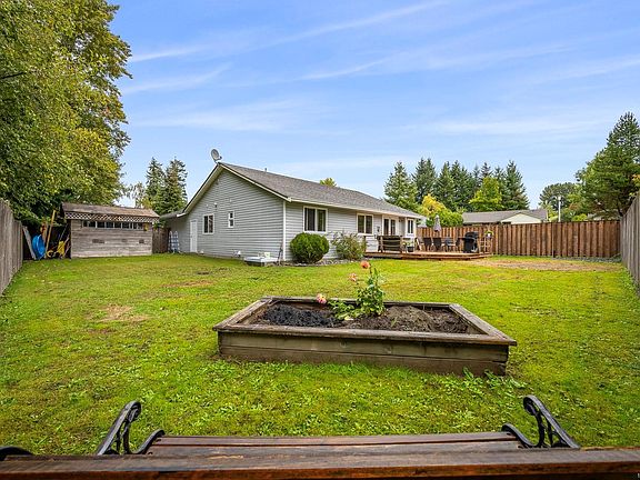 5th image of 610 McPhedran Rd S