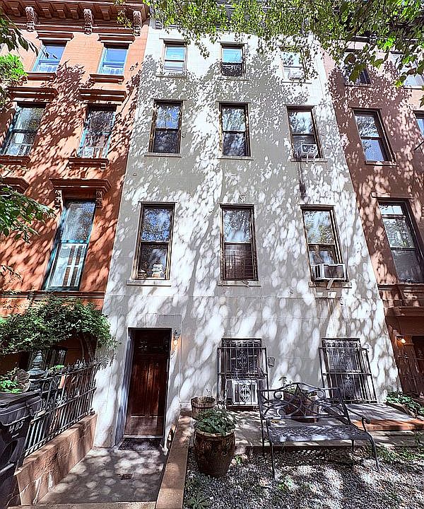 1st image of 485 3rd St