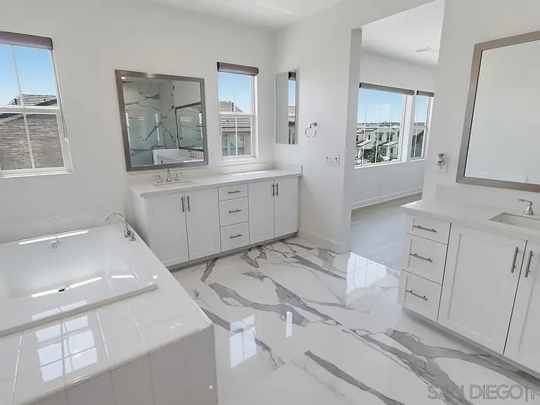 1124 Camino Levante — Photo 36