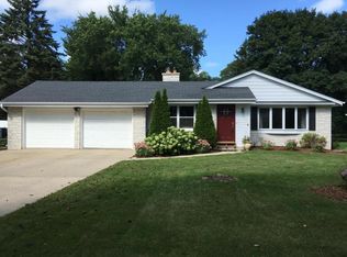 N70W7130 Bridge Rd, Cedarburg, WI 53012