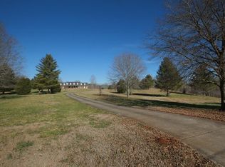 2368 Hendon Rd, Woodstock, GA 30188