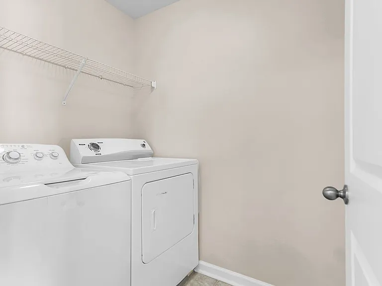1104 Friartuck Trl — Photo 35