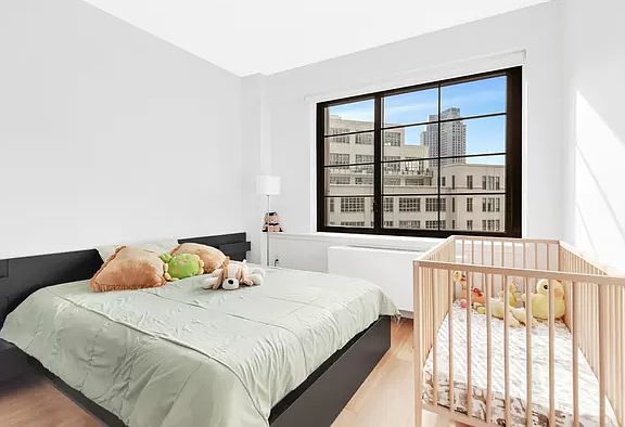 5th image of 27-21 44th Dr APT 603