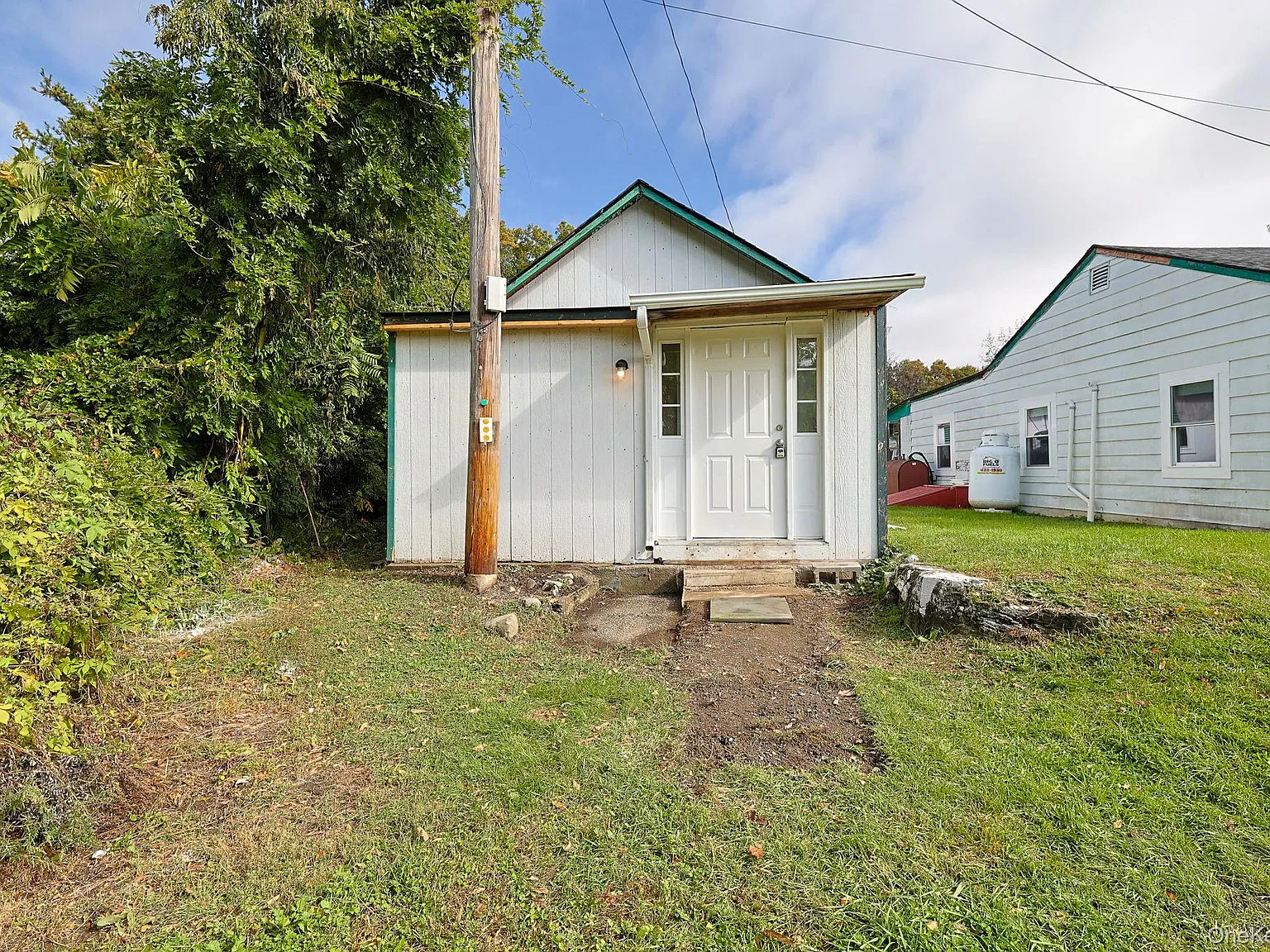 1 bed, 1.0 bath, 450 sqft, $1,800 — Photo 2