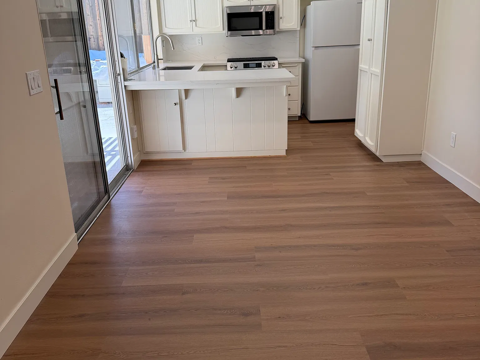 4 bed, 1359 sqft, $4,300 — Photo 4