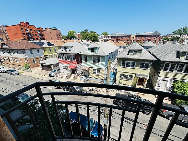 43-18 Robinson St #4B — Photo 9