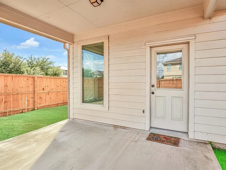 8110 Heartbrook Field Ln — Photo 29