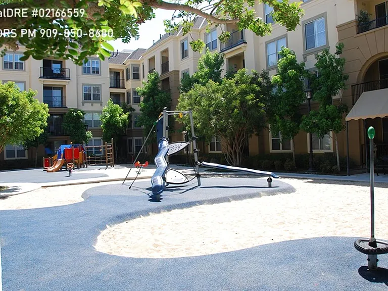3458 Watermarke Pl — Photo 23