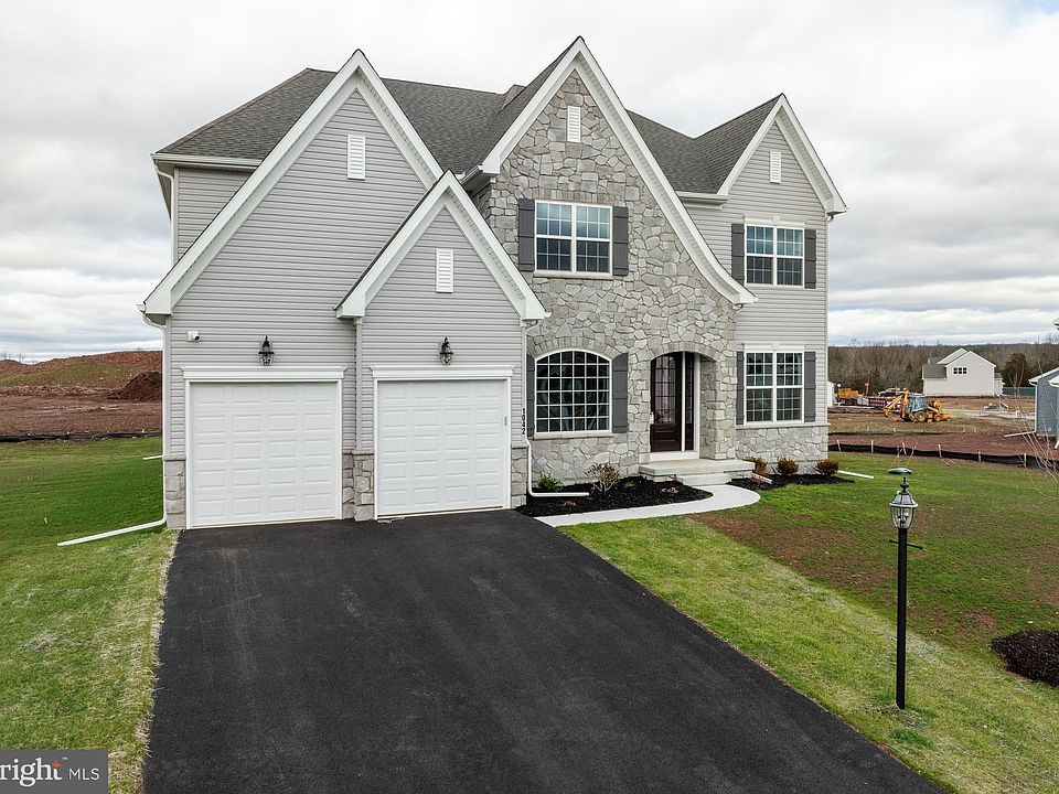 1042 Smyth Ln, Pennsburg, PA 18073 Zillow