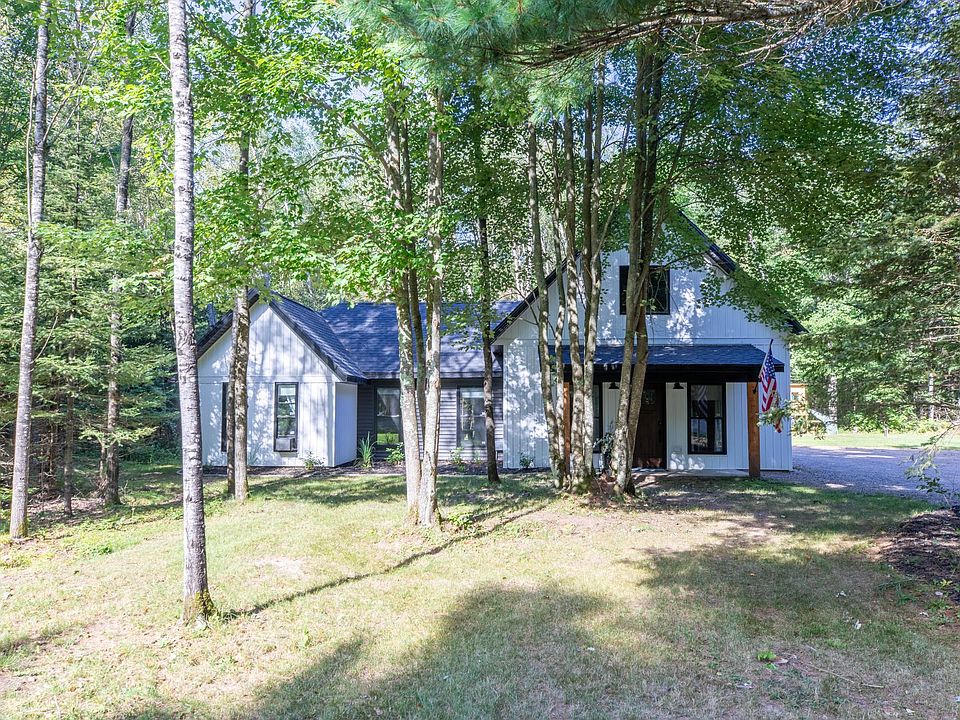 1st image of 981 Loon Lake Rd