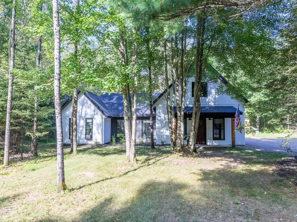 981 Loon Lake Rd, Eagle River, WI 54521