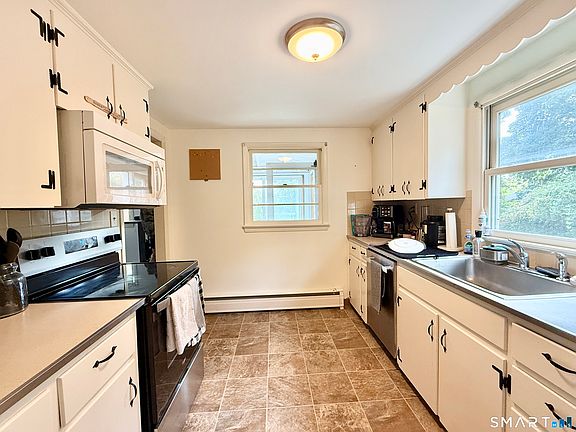 3rd image of 213 Georgetown Rd