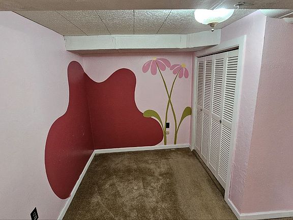 3rd image of 916 N Union Ave