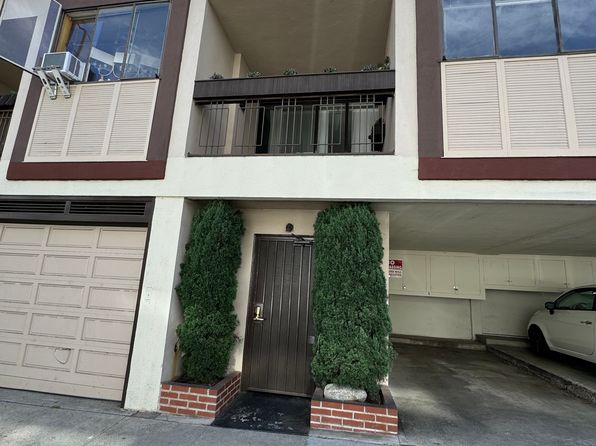 660 N Doheny Dr APT 5