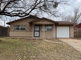 1504 Red Fox Rd, Wichita Falls, TX 76306