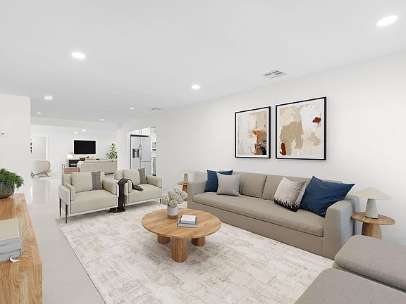 4th image of 3262 Pierce Street