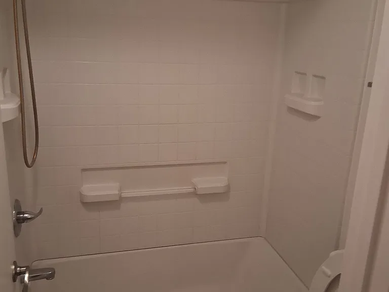 806 S Langley Ave #202 — Photo 12