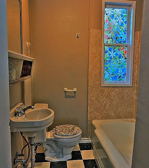 1415 NE 52nd St — Photo 9