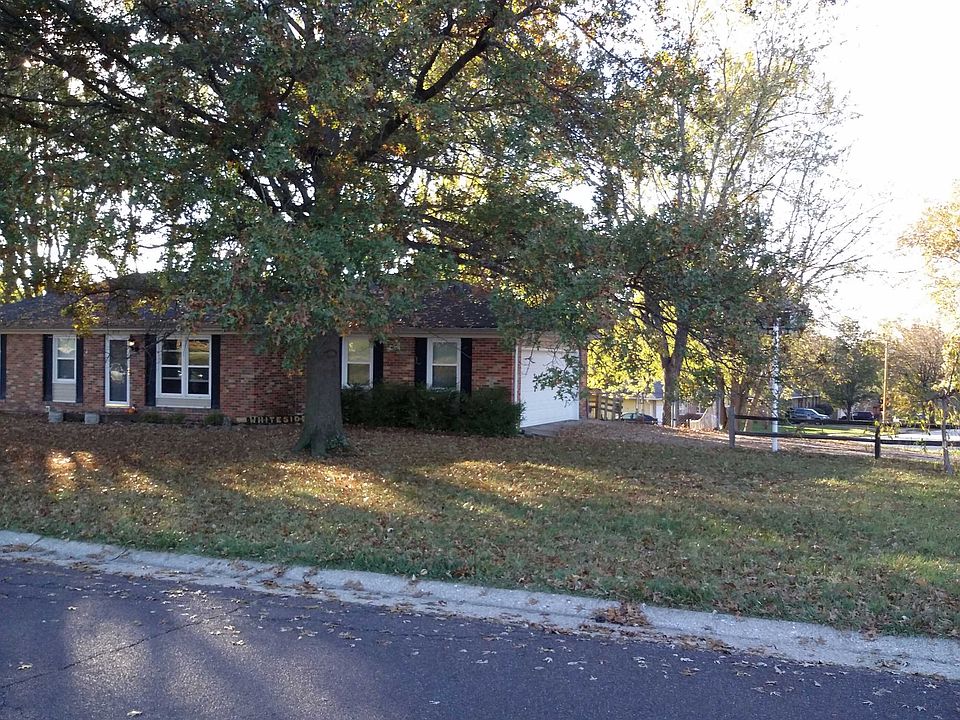 2nd image of 3717 Woodland Dr