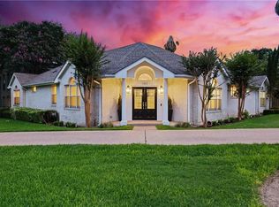 102 Ajuga Ct, Lakeway, TX 78734