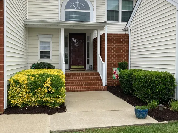 6207 Lookout Point Cir, Midlothian, VA 23112