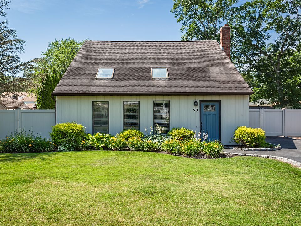 90 Argyle Dr, Shirley, NY 11967 | Zillow