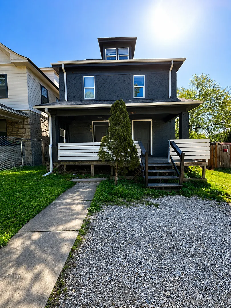 Spacious 6-Bedroom, 4-Bath Home with Plenty of Living Space — Photo 1