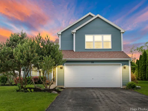 221 Wildflower Ln, Round Lake Beach, IL 60073