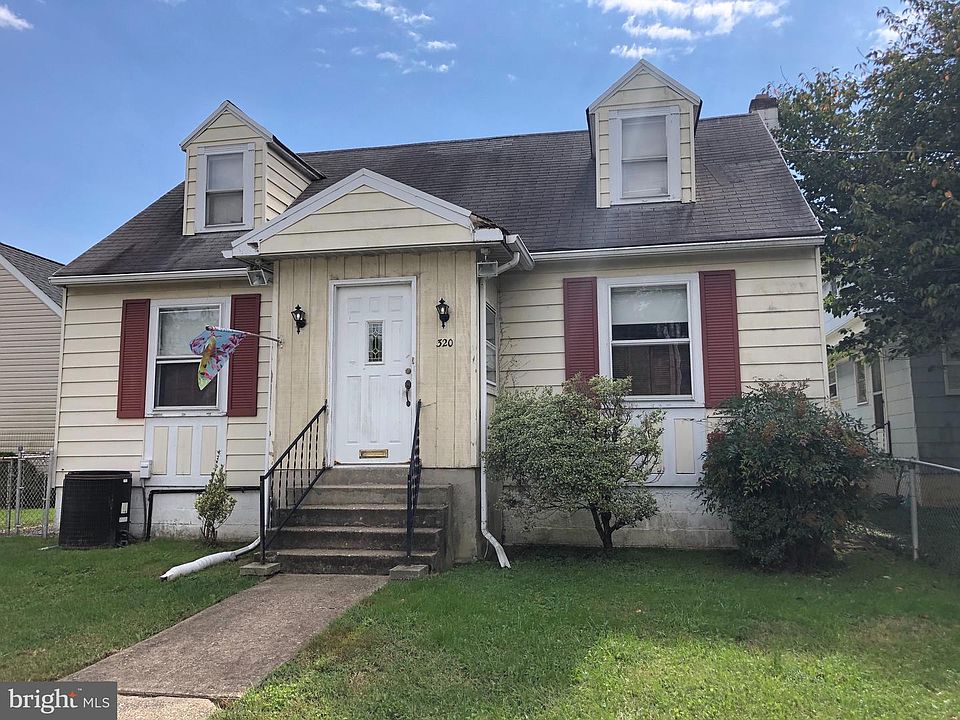 1st image of 320 Lorewood Ave