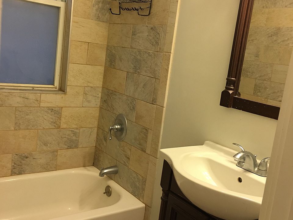 2nd image of 3653 W Shakespeare Ave #1
