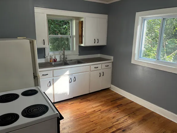 2318 1/2 Anderson St, Bristol, TN 37620
