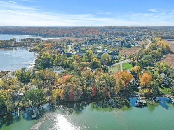 3530 Kings Point Rd, Excelsior, MN 55331