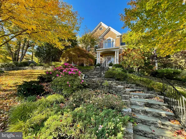 1305 Dartmouth Rd, Alexandria, VA 22314
