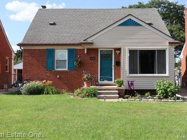 17444 Brody Ave, Allen Park, MI 48101