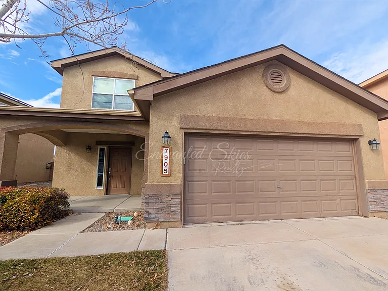 7905 Sierra Altos Pl NW — Photo 2