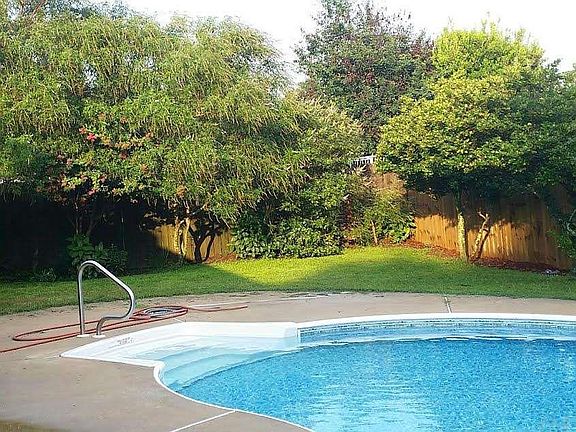 4th image of 2305 Windstone Dr