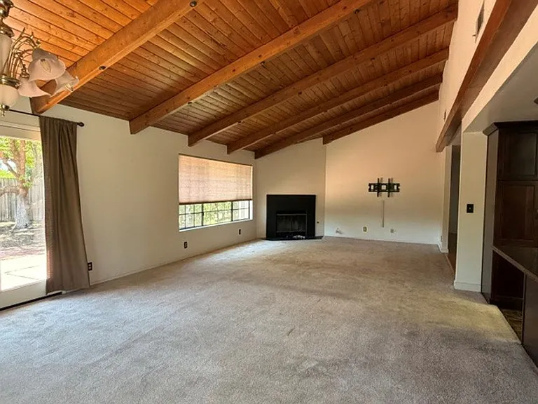 1309 Cheyenne Ln — Photo 5