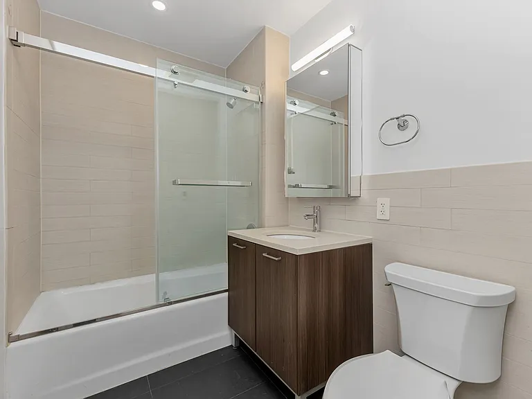 1115 Broadway #4C — Photo 7